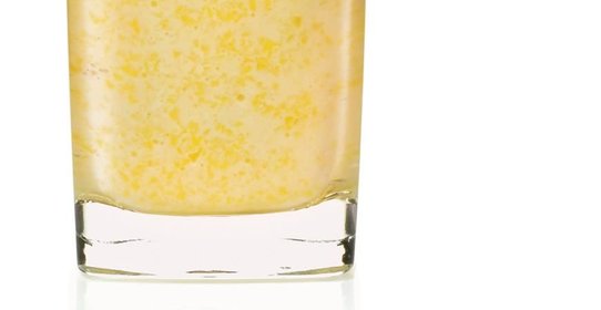 Экзотический смузи из манго с кокосом