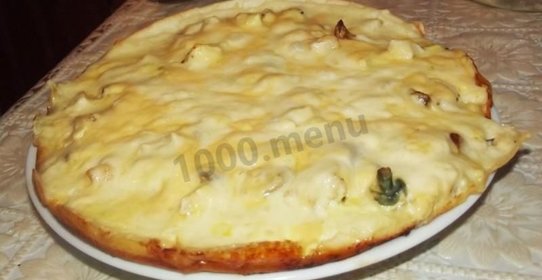 Пицца с курицей грибами и сыром