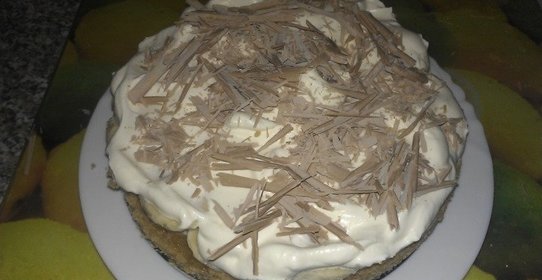 Торт банановый со сливками