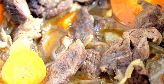 Мраморная говядина тушеная