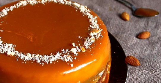 Торт с соленой карамелью