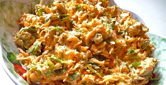 Салат с сухариками и морковью