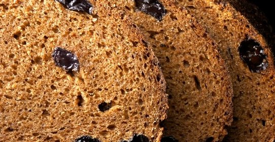 Ржаной хлеб с сухофруктами