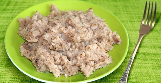 Каша из дроблёной гречки с манкой