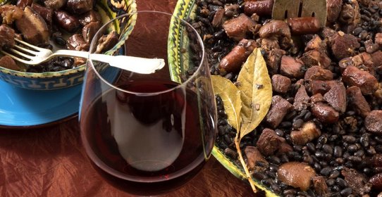 Черные бобы со свининой