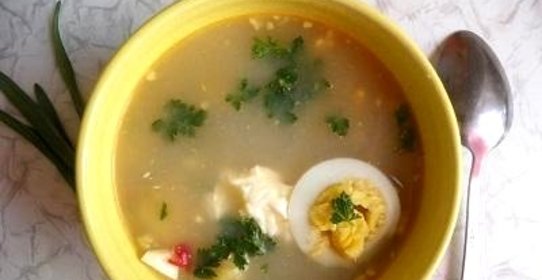 Зеленый борщ с крапивой