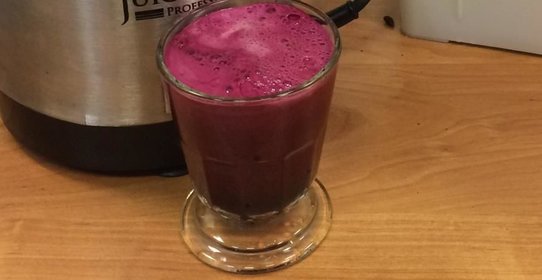 Свекольно-сельдереево-яблочный фреш