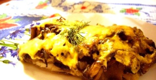 Рыба с грибами в духовке
