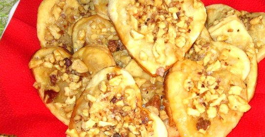 Слоеное печенье с грецкими орехами