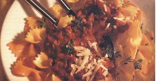 Фарфалле с болонским соусом