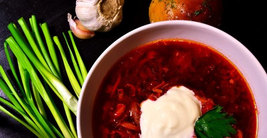 Борщ с копченостями