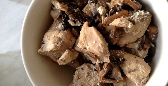 Курица с шампиньонами в мультиварке