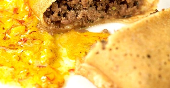 Гречневые блины с бараниной и зеленью