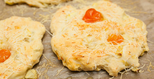 Фокачча с маринованными артишоками