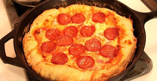 Пицца в домашних условиях на сковороде