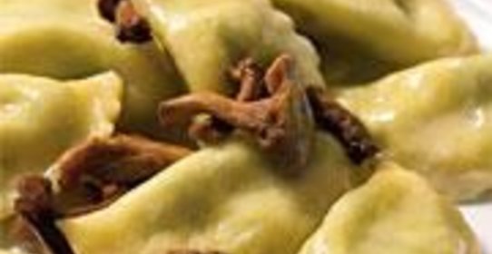 Равиоли с крапивой и лисичками