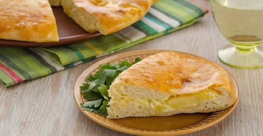 Картофджин - осетинский пирог с картофелем