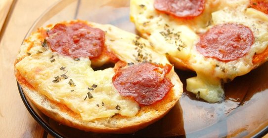 Пицца на батоне