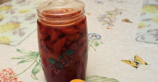 Варенье из клубники с абрикосами и ромом