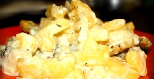 Картошка в сметане в мультиварке