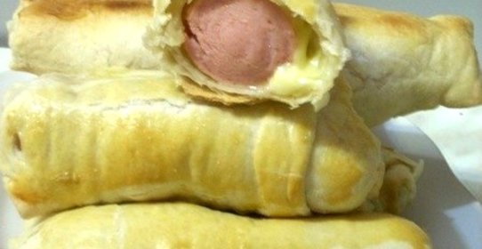 Слойки с сыром и сосисками