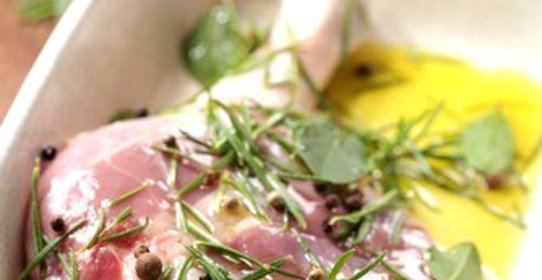 Маринад с оливковым маслом и пряными травами