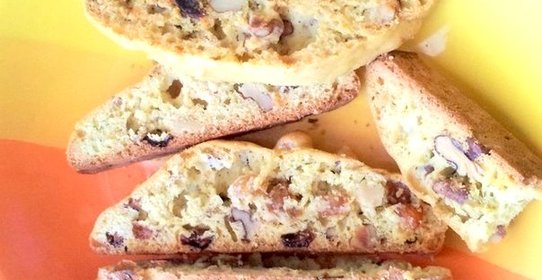 Бискотти с изюмом и грецким орехом