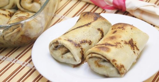 Блины с творогом и изюмом