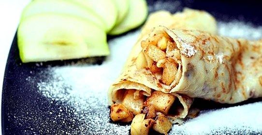 Блинчики с яблоками на кефире