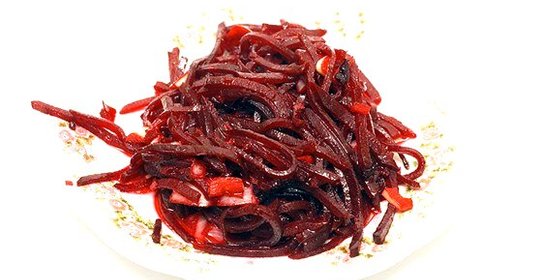 Свекла с хреном и красным луком