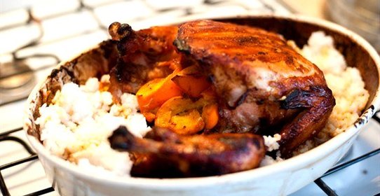 Курица, запеченная с апельсинами, в горчичном соусе