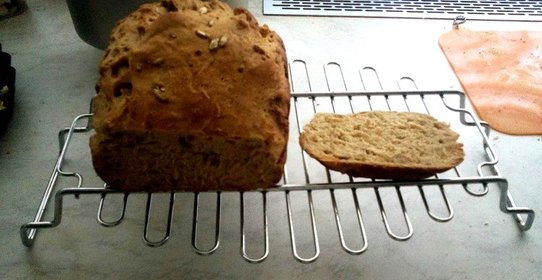 Гречневый хлеб с медом и семечками в хлебопечке