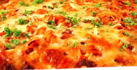 Гювеч из помидоров с макаронами