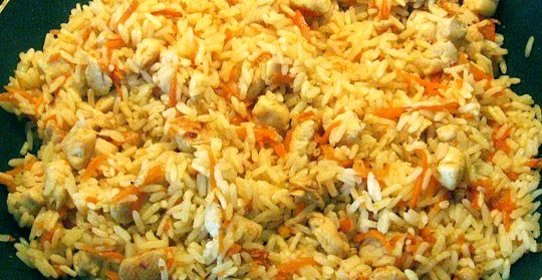 Золотистый плов с курицей