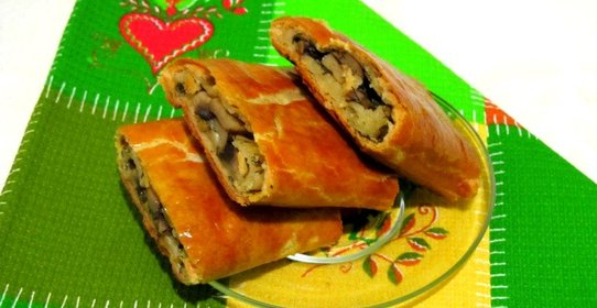 Рулет с шампиньонами