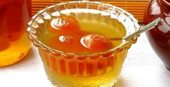 Варенье из абрикосов с ядрышками