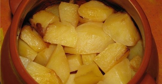 Картофель запеченный в горшочке