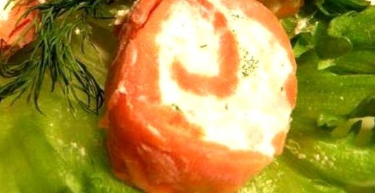 Рулетики с лососем и сливочным сыром с травами