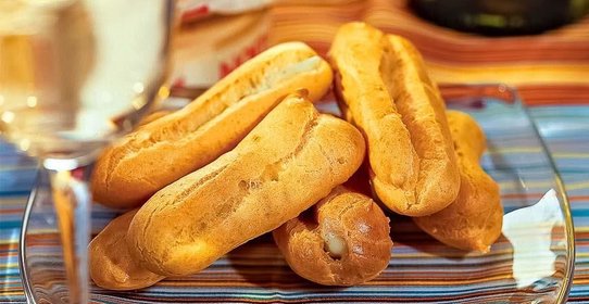 Профитроли с сырным кремом