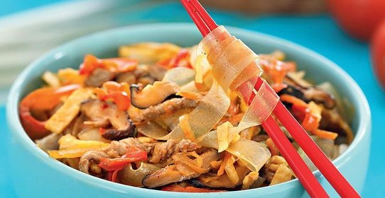 Картофельная лапша с овощами