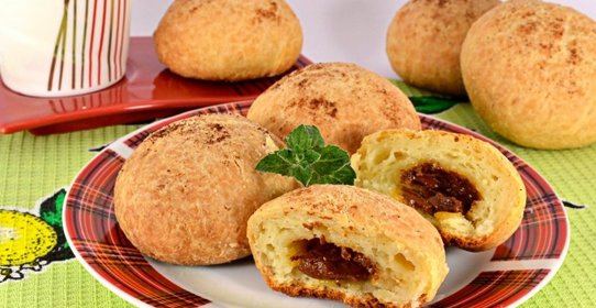 Творожные булочки со сгущенкой