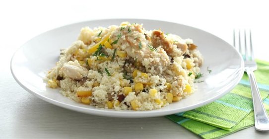 Салат из курицы с кускусом и овощами