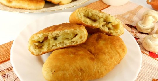 Жареные пирожки из заварного дрожжевого теста