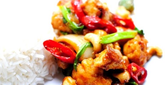 Курица по-тайски с кешью