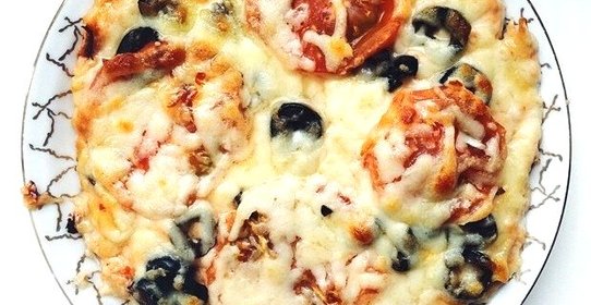 Диетическая пицца на курином тесте