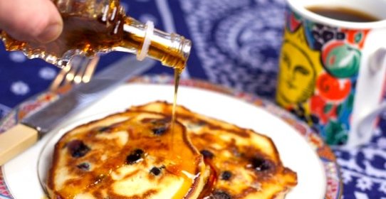 Оладьи с черникой