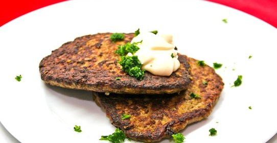 Печеночные оладьи с морковью