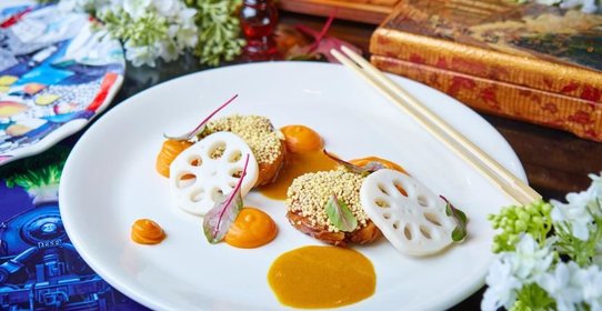 Жёлтое карри из курицы с бататом и лотосом