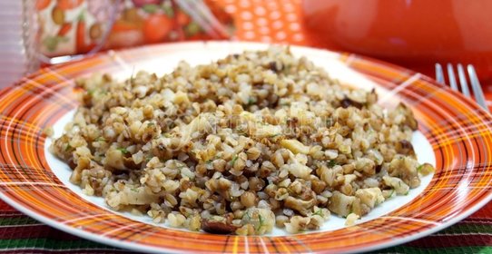 Салат из сырой брокколи