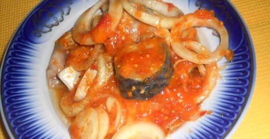 Скумбрия в томатном соусе